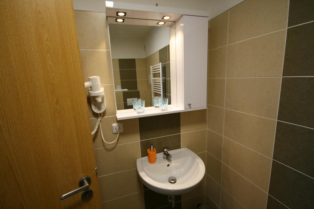 Apartment Apollon *